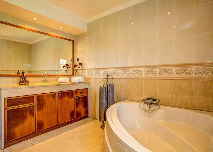 Daisy By * 拉哥斯