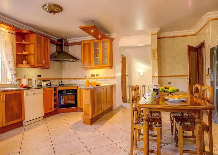 Daisy By Villa Lagos